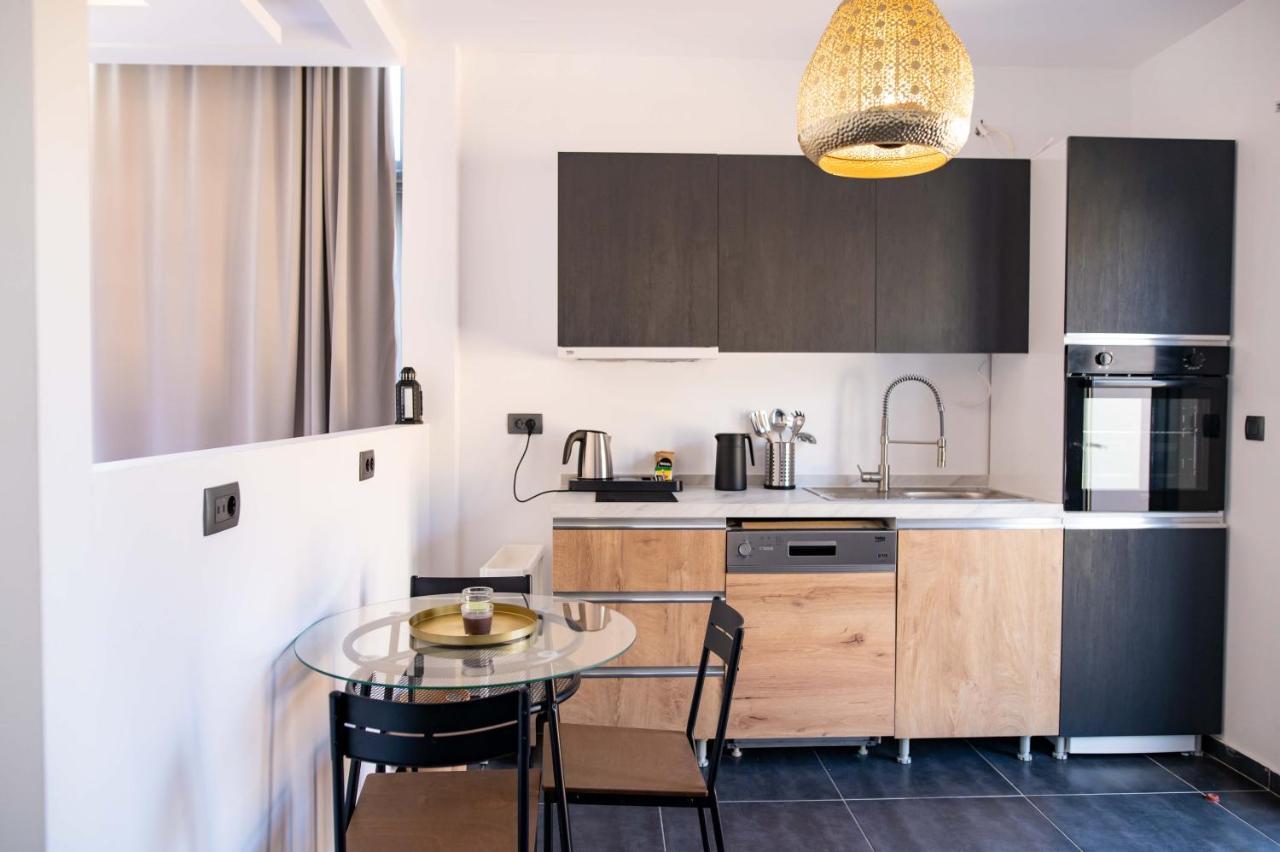 Beach Front Apartments 2-3-4 Elaionas  Екстериор снимка